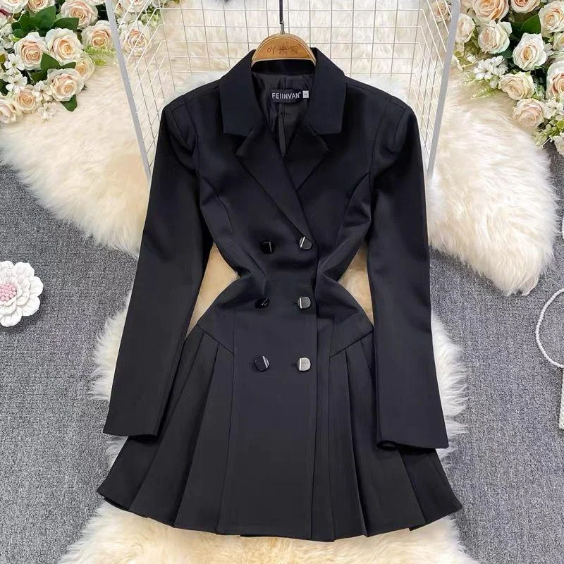 Mini dresses with cut - out details for a trendy look Chiara vintage statement blazer dress