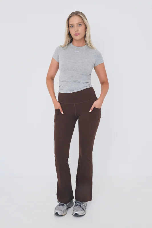 Women's Tight Trousers with Mesh Panels in Black for a Sexy and Modern AppearanceDaze Flare Pocket Leggings - Espresso