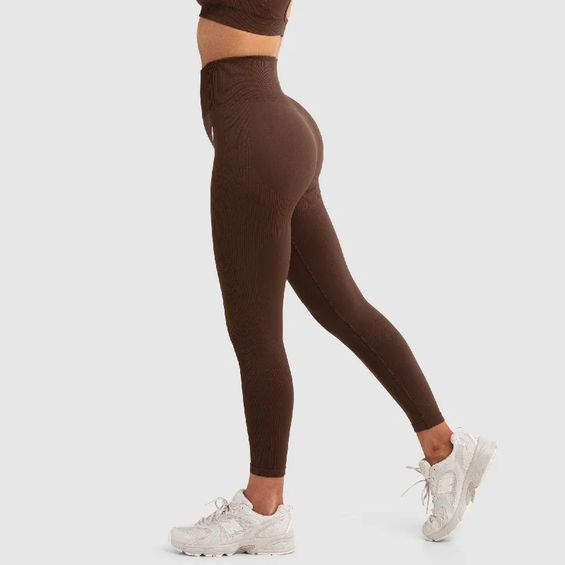 Women's Metallic Tight Trousers in Gold for a Glamorous Party EnsembleImpact Seamless Leggings - Espresso