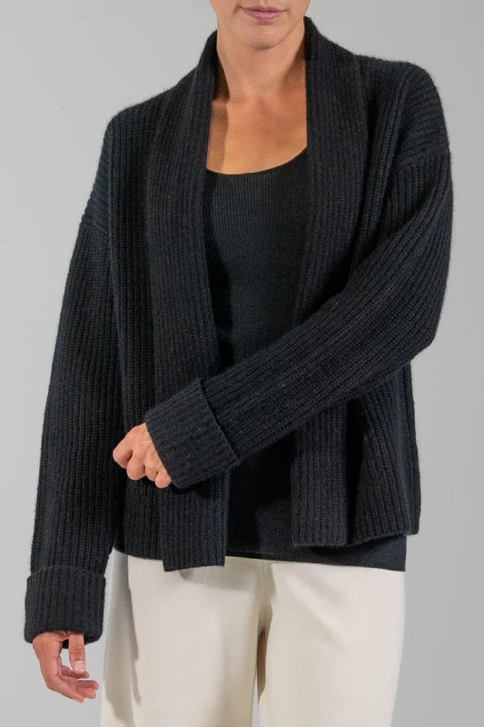 floral print women cardigan for a feminine touchfloral print women cardigan for a feminine touchLUXE CHUNKY RIB CARDIGAN - BLACK