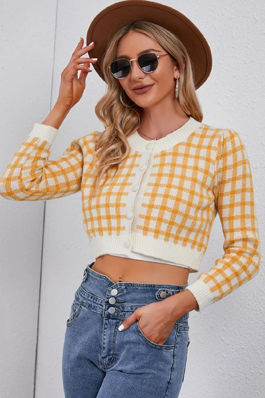 open front women cardigan for easy stylingopen front women cardigan for easy stylingPlaid Buttoned Cropped Cardigan