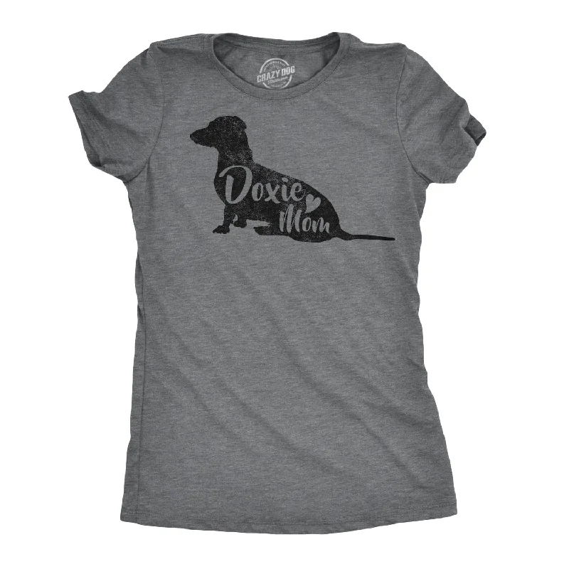 Pocketed Women T Shirt for Added FunctionalityDoxie Mom Women's T Shirt