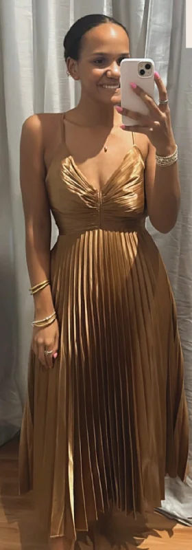 Pleated Women Dress with a Timeless and Elegant TextureDance the Night Away Dress