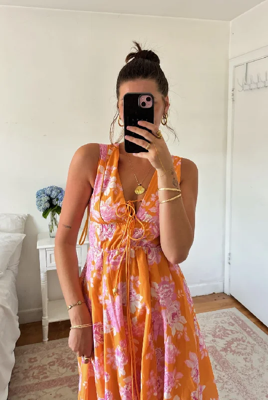 Sleeveless Women Dress in Bright Colors for Summer PartiesMalibu Orange Floral Dress