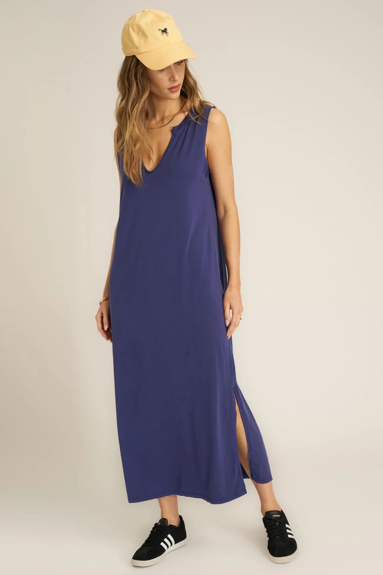 Plus Size Women Dress with a Flattering A - Line Cut for Comfort and StyleNavy V-Neck Tshirt Maxi Dress