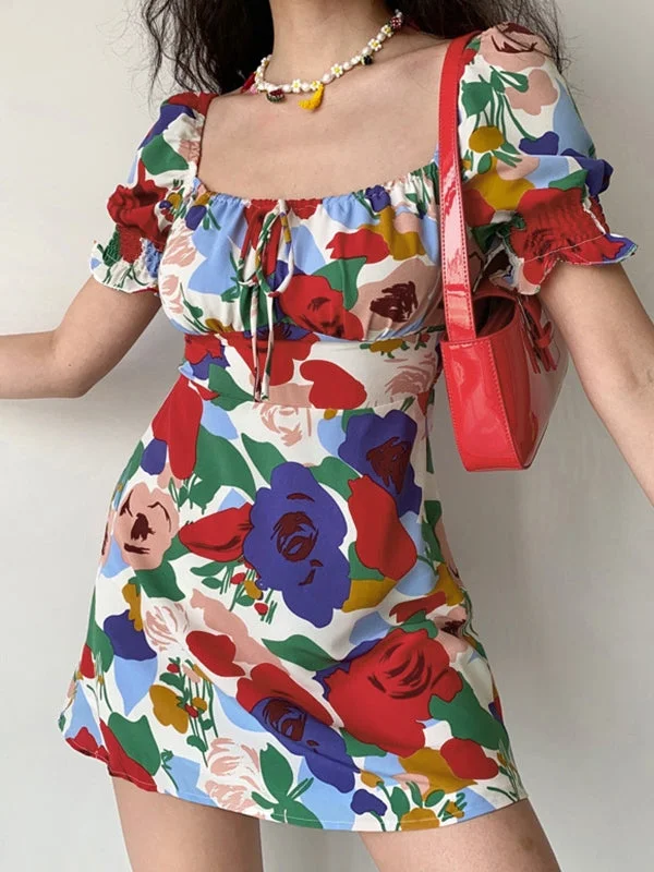 Sheath Women Dress with a Tailored Fit for a Professional LookBerryBetty - Smocked Puff Sleeve Floral Mini Dress