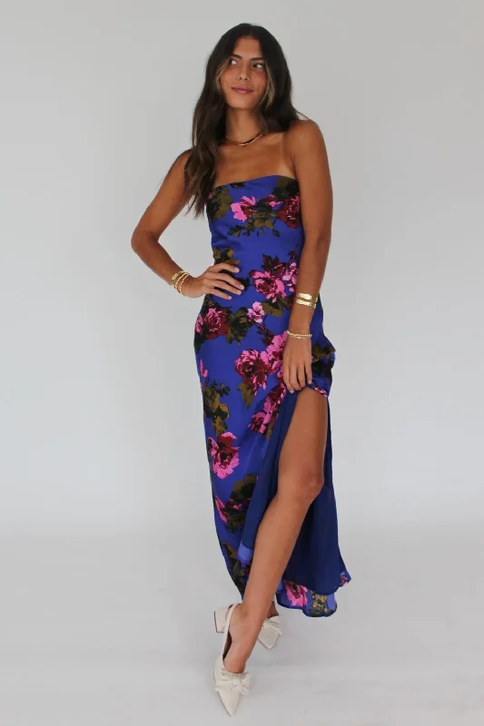 Backless Women Dress for a Sexy and Alluring Look at Evening EventsStrapless FLoral Print Maxi Dress