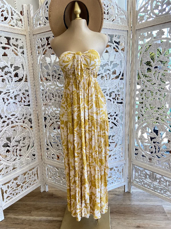 Pleated Women Dress with a Timeless and Elegant TextureStrapless Maxi Dress