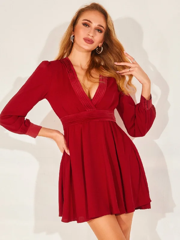 Backless Women Dress for a Sexy and Alluring Look at Evening Events Backless Women Dress for a Sexy and Alluring Look at Evening Events KittenAlarm - Deep V Neck Ruffle Hem Dress