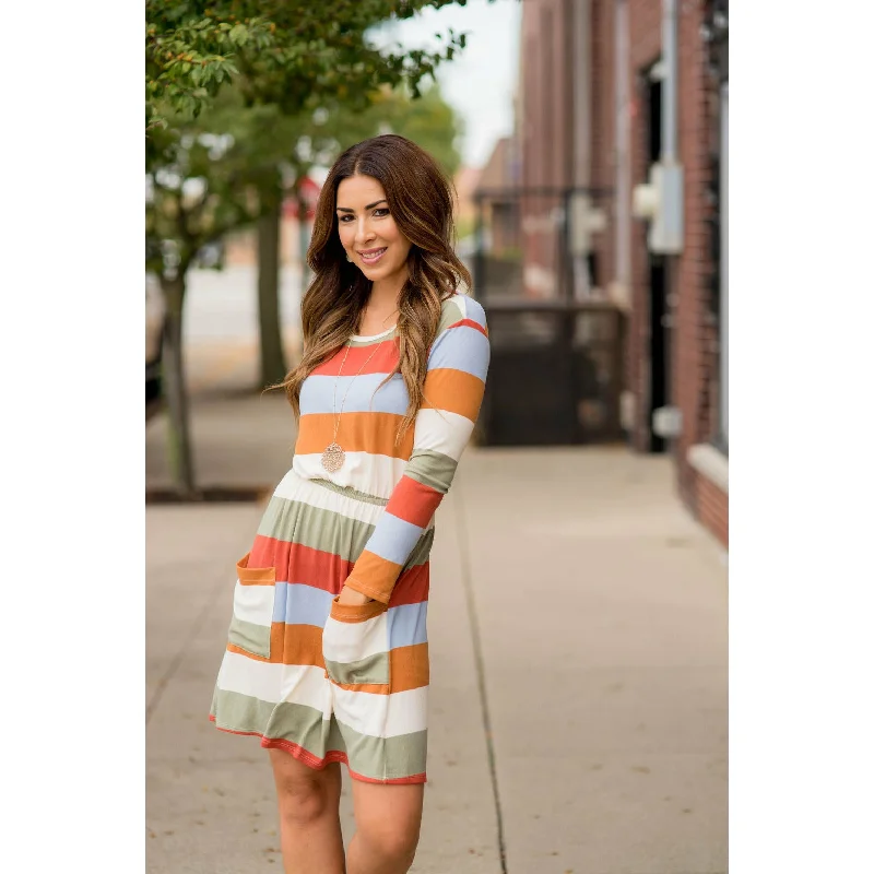Empire Waist Women Dress to Accentuate the Bust and Conceal the Waist Empire Waist Women Dress to Accentuate the Bust and Conceal the Waist Striped Pocket Long Sleeve Dress