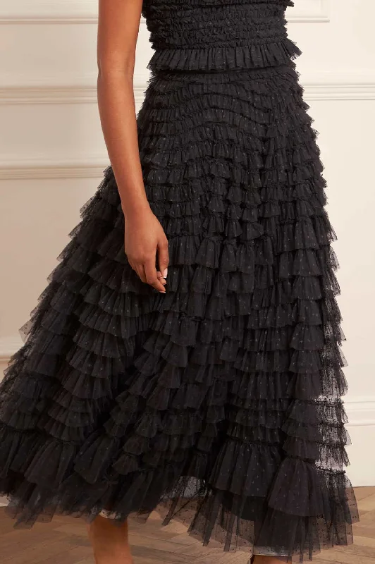 Off - the - Shoulder Women Dress for a Romantic and Feminine Look Off - the - Shoulder Women Dress for a Romantic and Feminine Look Hattie Ruffle Ankle Skirt
