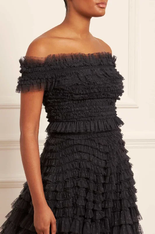 Mermaid - Style Women Dress with a Fitted Silhouette for Special Occasions Mermaid - Style Women Dress with a Fitted Silhouette for Special Occasions Hattie Smocked Off-Shoulder Top
