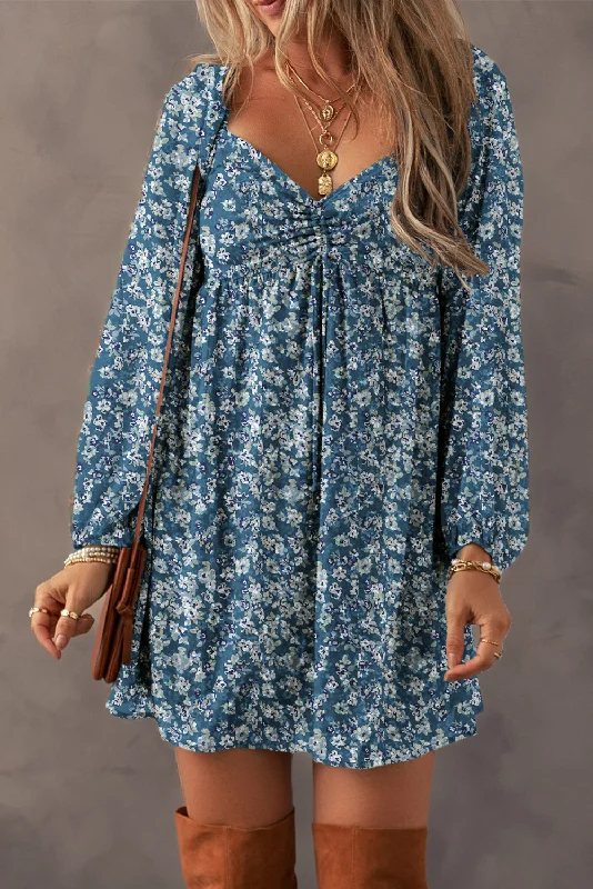 Midi dresses with patchwork patterns for a one - of - a - kind styleFloral Sweetheart Neck Mini Dress