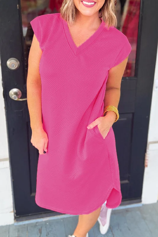 Midi dresses with gathered skirts for a full and flowing silhouetteBonbon Solid Textured V Neck Shift Midi Dress