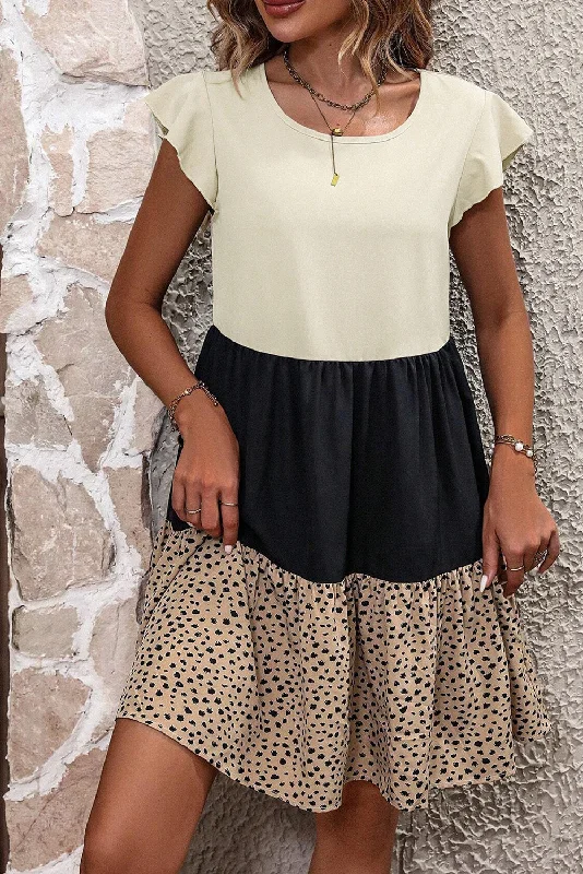 Midi dresses with tassel accents for a bohemian and free - spirited styleDotted Colorblock Ruffle Hem Dress