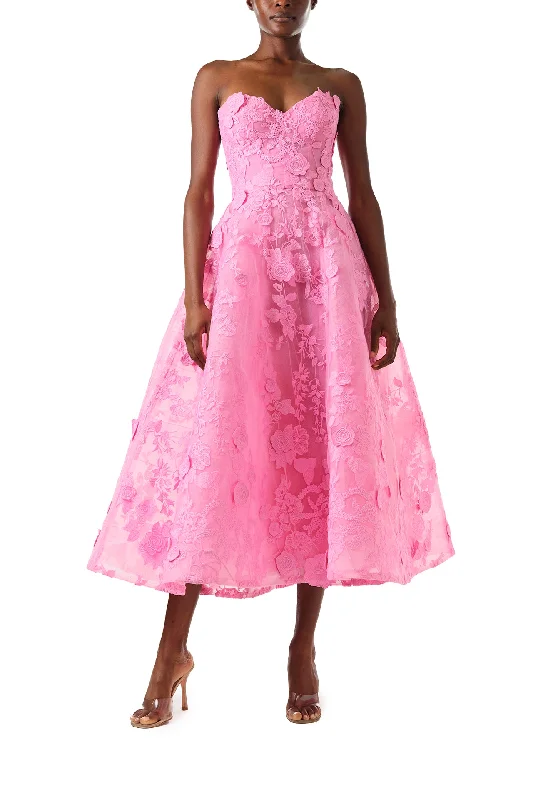 Midi dresses with bow accents for a sweet and charming lookStrapless Lace Tea Length Dress