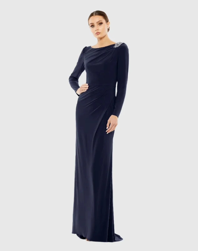Maxi dresses with a pleated skirt for a timeless and elegant appearanceBlue Draped Bateau Long Sleeve Trumpet Gown