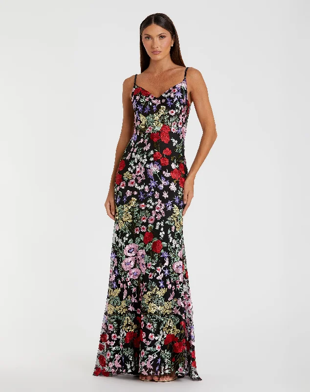 Maxi dresses with a belted empire waist for a more defined and flattering silhouetteFloral Embroidered Sweetheart Neckline Gown