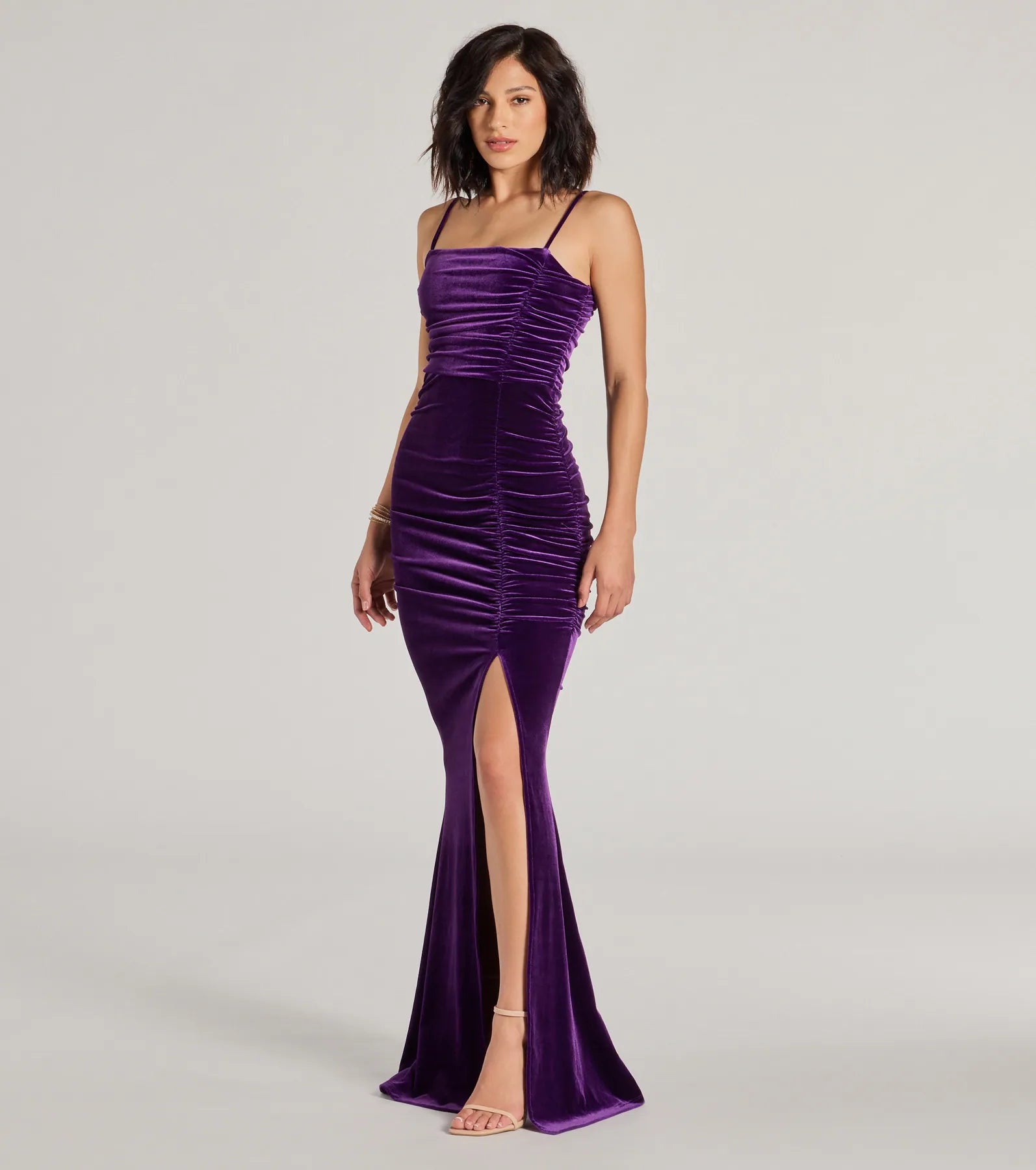 Maxi dresses with a halter neck for a stylish and sophisticated choiceAlondra Ruched Velvet Front Slit Mermaid Dress