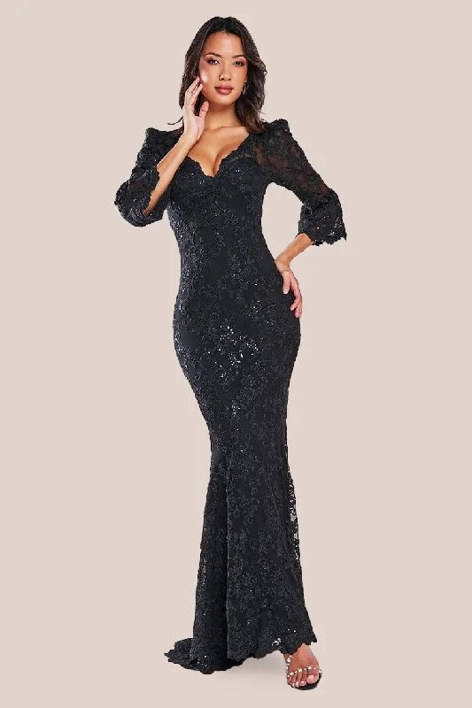 Maxi dresses with a keyhole back for a sexy detailGoddiva Scalloped Lace Maxi Dress - Black