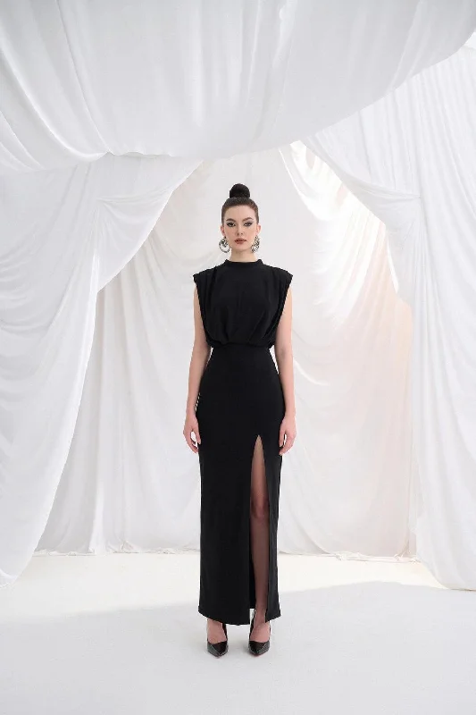 Sheer maxi dresses with lace overlays for a romantic touchQuinna Blouson Sleeveless Cotton Maxi Dress