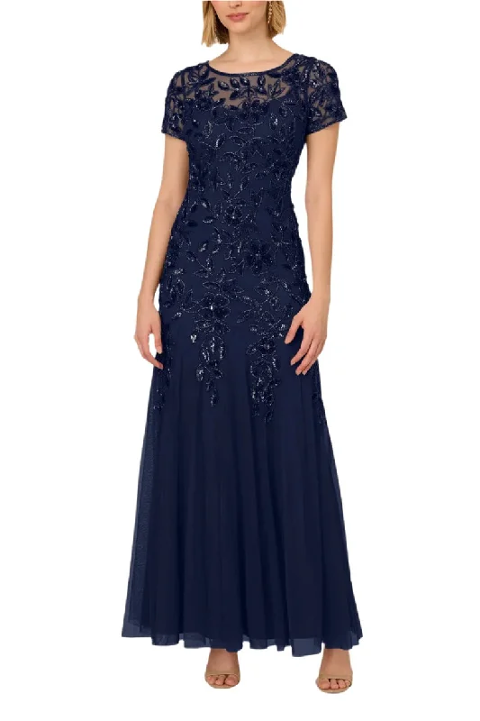Maxi dresses with mesh panels for a sexy and trendy appearance Maxi dresses with mesh panels for a sexy and trendy appearance Adrianna Papell AP1E208349 Long Beaded Formal Dress