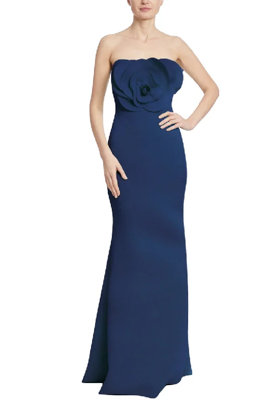 Maxi dresses with embroidered floral motifs for a unique design Maxi dresses with embroidered floral motifs for a unique design Badgley Mischka EG3994 Long 3D Mermaid Formal Prom Dress