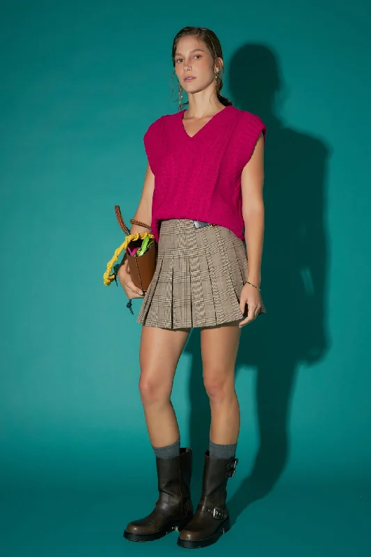 Mini dresses with mesh panels for a sexy and trendy lookCheck Buckle Pointed Skort