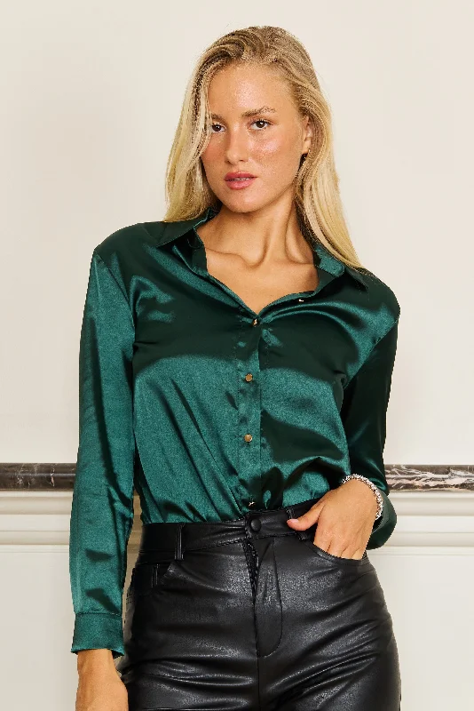 Metallic maxi dresses for a glamorous New Year's Eve party Metallic maxi dresses for a glamorous New Year's Eve party Dylan & Davids Formal Satin Long Sleeve Button Down Blouse Top Emerald
