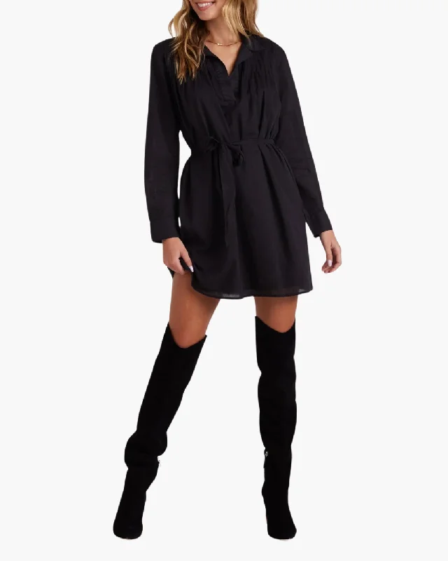 Mini dresses with gathered skirts for a voluminous effectLONG SLEEVE PINTUCK DRESS IN BLACK