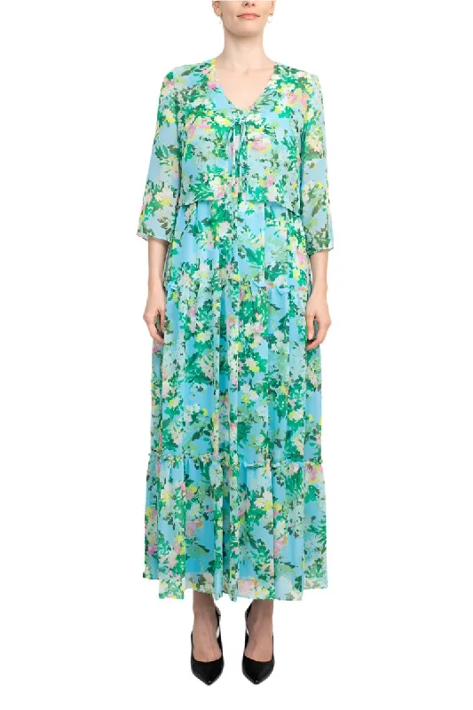 Maxi dresses with a keyhole back for a sexy detail Maxi dresses with a keyhole back for a sexy detail Maison Tara 27172MA Long Floral Mother of the Bride Jacket Dress
