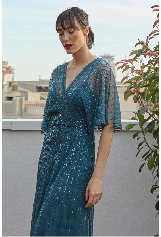 Maxi dresses with cold - shoulder cutouts for a trendy look Maxi dresses with cold - shoulder cutouts for a trendy look Terani Couture 251M4613 Mother of the Bride Long Formal Dress
