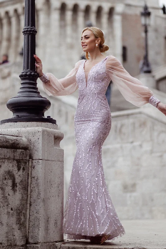 Maxi dresses with a pleated skirt for a timeless and elegant appearance Maxi dresses with a pleated skirt for a timeless and elegant appearance Tina Holly TK209 Beaded Mermaid Long Sleeve Formal Dress