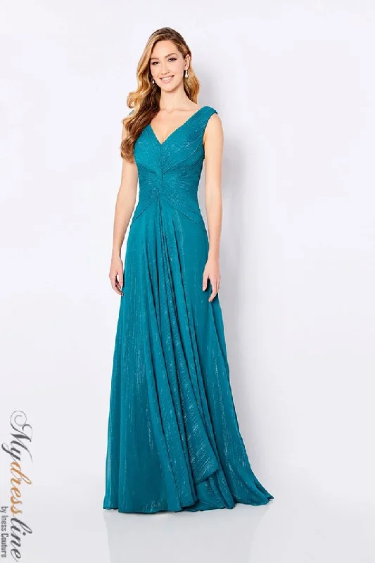 Formal dresses with halter necks and lace - up backs for a stylish promCameron Blake 221694