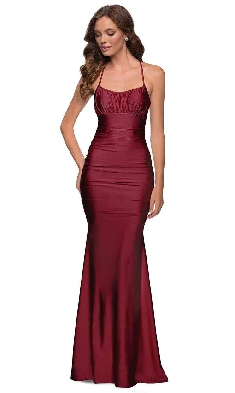 Formal dresses with geometric patterns and metallic accents for a modern formal affairLa Femme - 29873 Open Back Jersey Modest Prom Gown