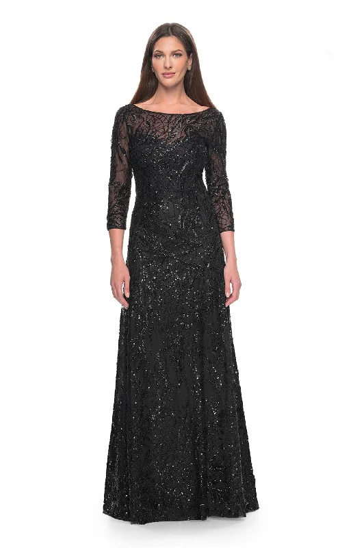 Formal dresses with side - slit pockets and beaded accents for a practical and stylish formal eventLa Femme 31690 Dress
