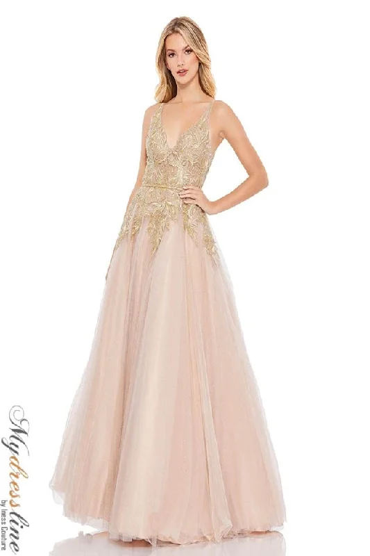 Formal dresses with side - slit pockets and beaded accents for a practical and stylish formal eventMac Duggal 11170