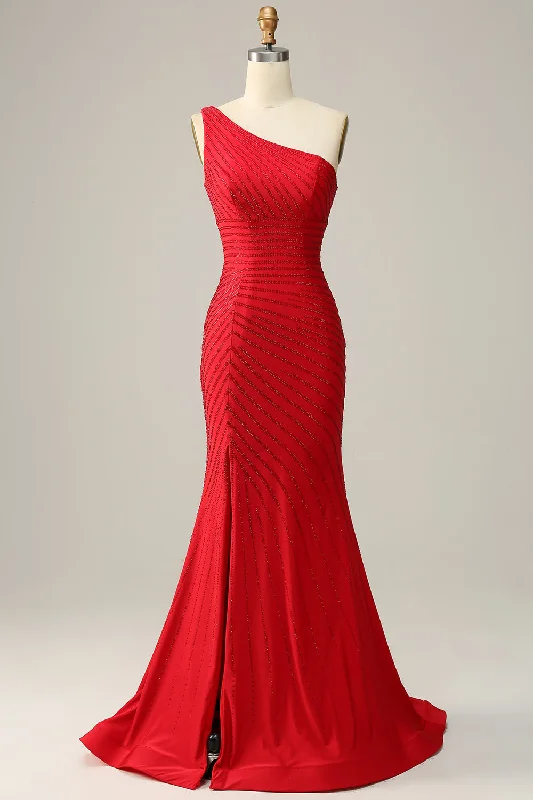 Mini cocktail dresses with a tiered ruffled skirt and a scoop neckMermaid One Shoulder Red Long Prom Dress with Beading