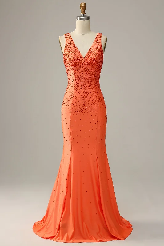 Cocktail dresses with cold - shoulder designs in a lightweight fabricMermaid V Neck Orange Long Prom Dress with Beading