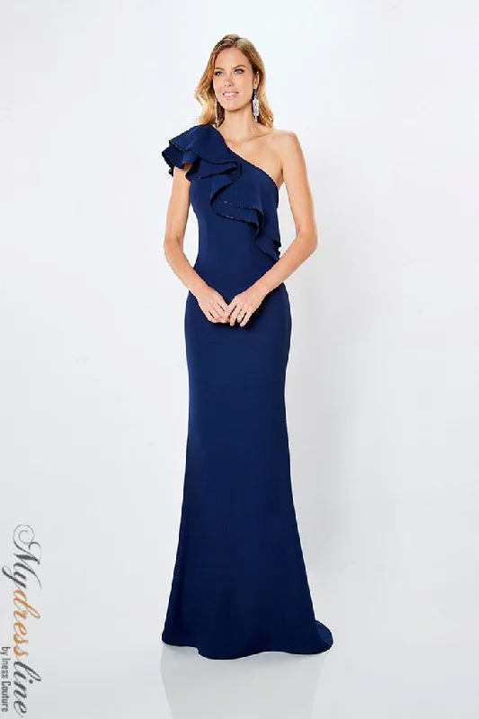 Mermaid - cut formal dresses in satin for a glamorous prom nightMon Cheri Montage 221975