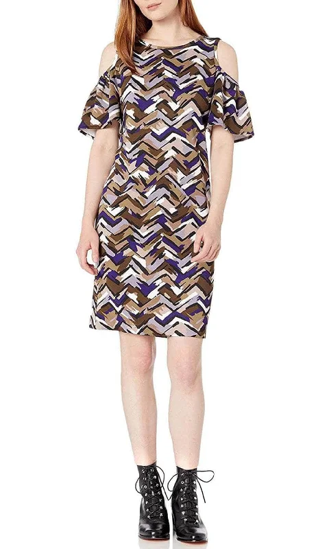 Asymmetric - hem cocktail dresses in a bold color for a fashion - forward lookNine West 10654198 - Chevron Print Cold Shoulder Cocktail Dress