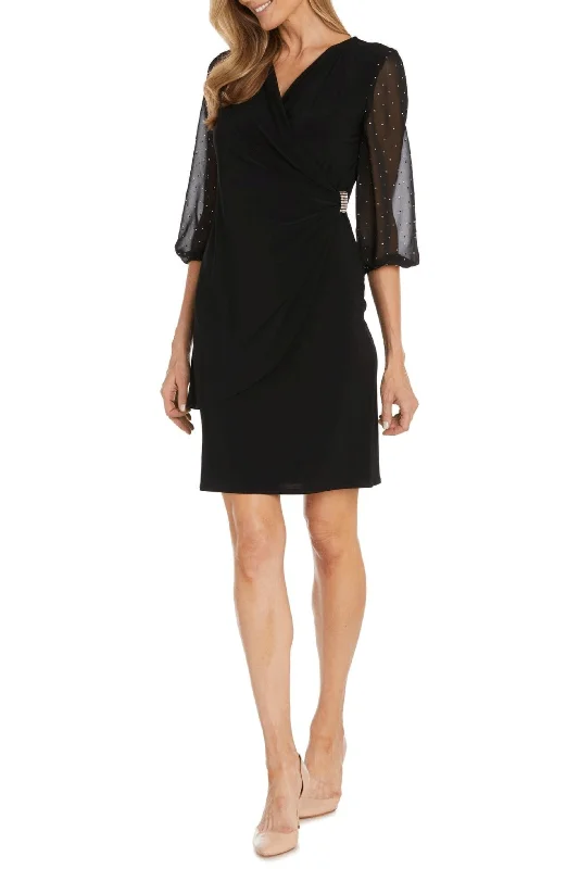 Cocktail dresses with a fringe detail and a sleeveless designR&M Richards 1531 - Studded Sleeve Short Dress