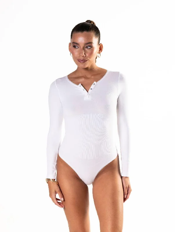 Sleeveless Bodysuits for a Cool and Casual Summer LookSeamless Long Sleeve Thong Bodysuit