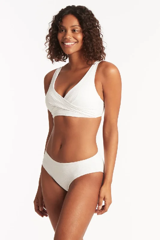 High - waisted bikini for a retro and tummy - flattering lookSpinnaker Mid Bikini Pant